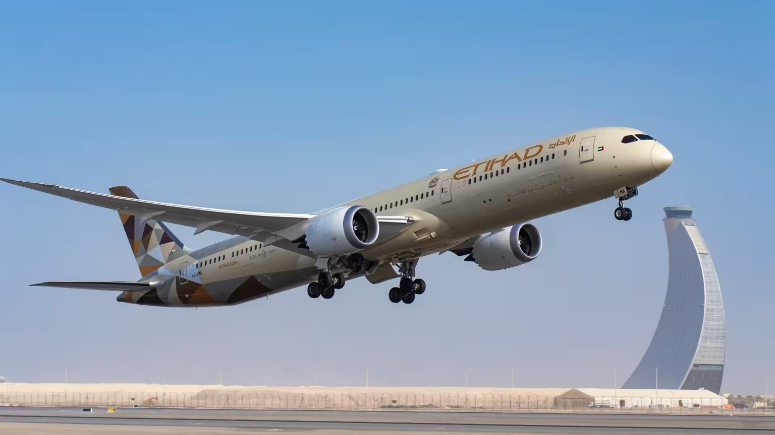 Etihad Airways Now Allows Travelers to Earn Miles With Their NFTs