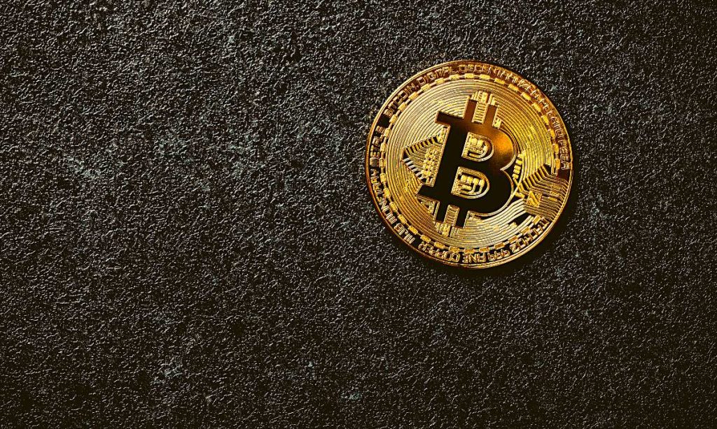 Short Bitcoin Outflows Halt for the First Time in 14 Weeks: CoinShares Report