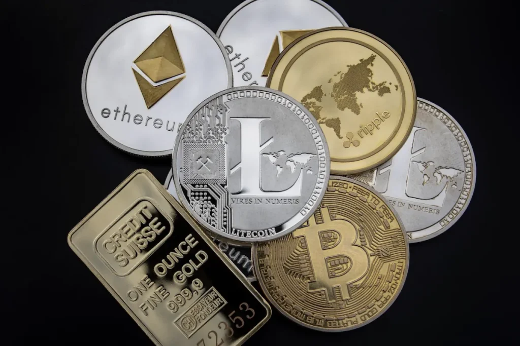 Saving vs Spending Crypto: What Are the Benefits of Saving and Spending Digital Money?